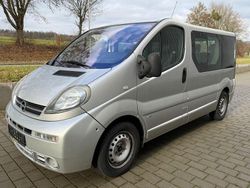 Silber Gebraucht 2005 Opel Vivaro Van / Kleinbus | 7.999 € (Guter Preis)