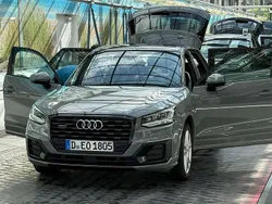 Grau Gebraucht 2018 Audi Q2 S-Line SUV | 22.000 € (Fairer Preis)