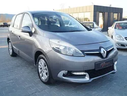 Grau Gebraucht 2014 Renault Scénic III Initiale Paris Van / Kleinbus | 7.890 € (Etwas zu teuer)