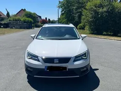 Weiß Gebraucht 2017 Seat Leon X-Perience 4Drive Kombi | 14.000 € (Fairer Preis)