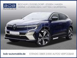 Nachtblau metallic, black pea Gebraucht 2025 Renault Mégane Iconic Limousine | 39.777 € (Teuer)