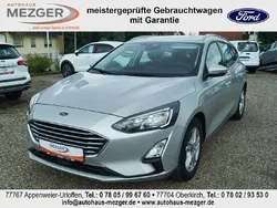 Polarsilber metallic Gebraucht 2021 Ford Focus Cool & Connect Limousine | 14.990 € (Fairer Preis)