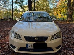Weiß Gebraucht 2013 Seat Leon ST Reference Kombi | 7.299 € (Guter Preis)