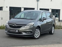 Quarz grau Gebraucht 2018 Opel Zafira Van / Kleinbus | 10.490 € (Fairer Preis)