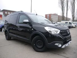Schwarz Gebraucht 2019 Dacia Dokker Stepway Van | 8.999 € (Fairer Preis)