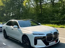 Weiß Gebraucht 2023 BMW 740 M Sport Limousine | 99.999 €