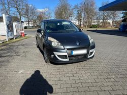 Grau Gebraucht 2011 Renault Scénic III Van / Kleinbus | 4.350 € (Etwas zu teuer)