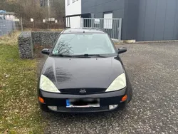 Schwarz Gebraucht 2001 Ford Focus Kombi | 750 € (Fairer Preis)