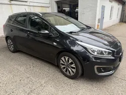 Schwarz (metallic) Gebraucht 2016 Kia Ceed Platinum Kombi | 8.390 € (Superpreis)