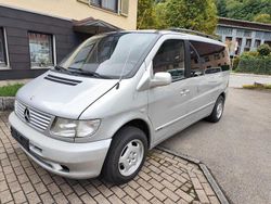 Silber Gebraucht 2001 Mercedes V280 Van / Kleinbus | 3.950 €
