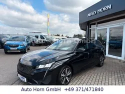 Lackierung schwarz perla nera/ Gebraucht 2024 Peugeot 308 Allure Kombi | 23.490 € (Guter Preis)