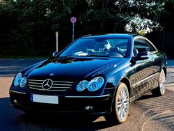 Schwarz Gebraucht 2004 Mercedes CLK240 Avantgarde Coupé | 5.209 € (Teuer)