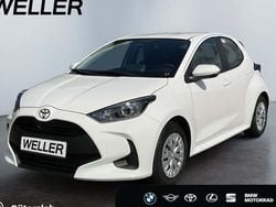 Weiß Neu 2025 Toyota Yaris Hybrid Comfort Limousine | 23.980 € (Guter Preis)