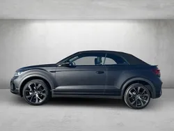 Deep black matt Gebraucht 2024 VW T-Roc R-line Edition SUV | 39.350 €