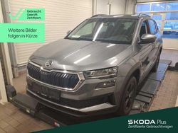 Graphitegrau metallic (metallic) Gebraucht 2022 Skoda Karoq Ambition SUV | 24.888 € (Fairer Preis)