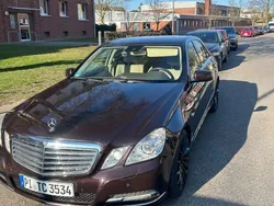 Braun Gebraucht 2010 Mercedes E220 Elegance Limousine | 13.200 € (Teuer)