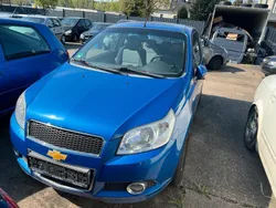Blau Gebraucht 2010 Chevrolet Aveo Limousine | 2.000 € (Etwas zu teuer)