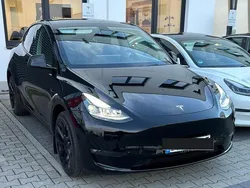 Schwarz Gebraucht 2024 Tesla Model Y Long Range SUV | 44.500 € (Fairer Preis)