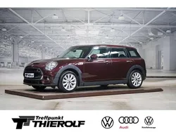 Pure burgundy metallic Gebraucht 2018 Mini Cooper S Clubman Kombi | 19.880 € (Etwas zu teuer)