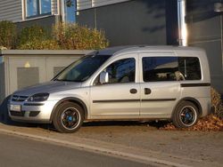 Silber Gebraucht 2009 Opel Combo Edition Van / Kleinbus | 4.399 € (Fairer Preis)