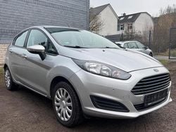 Silber Gebraucht 2013 Ford Fiesta Trend Kleinwagen | 5.400 €
