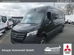 Tiefschwarz Gebraucht 2023 Mercedes Sprinter Van | 39.990 € (Teuer)