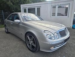Silber Gebraucht 2003 Mercedes E240 Avantgarde Kombi | 4.990 €