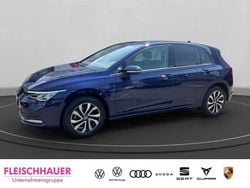 Atlantic blue metallic Gebraucht 2022 VW Golf VIII Active Limousine | 20.980 € (Guter Preis)