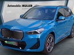 Blau Neu 2025 BMW iX1 M Sport SUV | 59.000 € (Teuer)