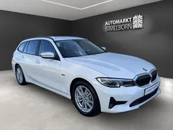 Alpinweiss 3 Gebraucht 2021 BMW 330e Advantage Kombi | 30.190 € (Fairer Preis)