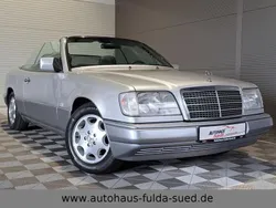 Silber Gebraucht 1997 Mercedes E220 Cabrio | 26.970 € (Etwas zu teuer)