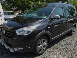Schwarz Gebraucht 2016 Dacia Dokker Stepway Van | 12.540 € (Fairer Preis)