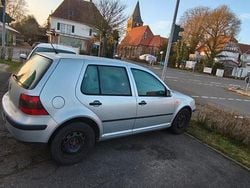 Grau Gebraucht 2001 VW Golf Trendline Limousine | 650 € (Superpreis)