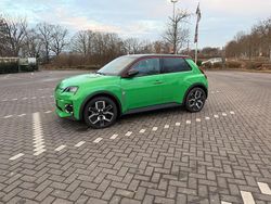 Grün Gebraucht 2025 Renault R5 Komfort Kleinwagen | 27.500 € (Superpreis)