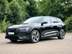 Schwarz Gebraucht 2021 Audi e-tron Ambiente SUV | 31.500 € (Etwas zu teuer)