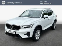 Weiß Gebraucht 2024 Volvo XC40 Core SUV | 34.590 € (Guter Preis)