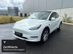Weiß Gebraucht 2022 Tesla Model Y Long Range SUV | 38.200 € (Fairer Preis)