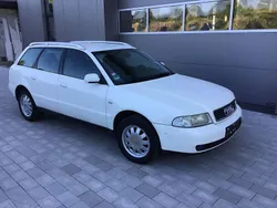Weiß Gebraucht 1999 Audi A4 Kombi | 1.200 € (Guter Preis)