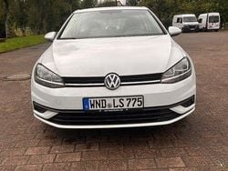 Weiß Gebraucht 2017 VW Golf VII Trendline Limousine | 9.500 € (Superpreis)