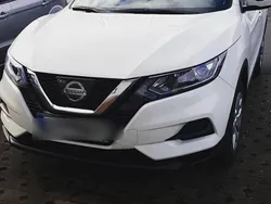 Weiß Gebraucht 2017 Nissan Qashqai Acenta SUV | 12.999 € (Fairer Preis)