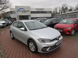 Silber Neu 2024 VW Polo Style Limousine | 25.990 € (Guter Preis)