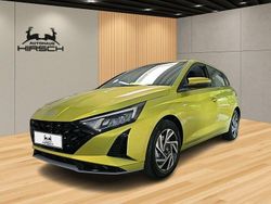 Gelb Neu 2025 Hyundai i20 Trend Limousine | 22.990 € (Etwas zu teuer)