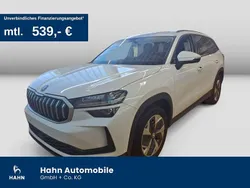Moonweiss metallic Gebraucht 2025 Skoda Kodiaq Selection SUV | 44.930 € (Superpreis)
