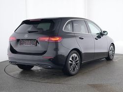 Unilack nachtschwarz Gebraucht 2024 Mercedes B200 Advanced Van / Kleinbus | 30.610 € (Fairer Preis)