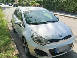 Silber Gebraucht 2013 Kia Rio Kleinwagen | 3.700 € (Fairer Preis)