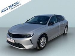 Kristall silber metallic Gebraucht 2023 Opel Astra Elegance Limousine | 21.850 € (Fairer Preis)