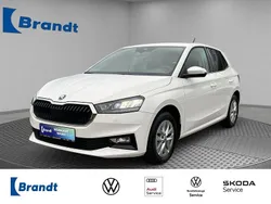 Weiß Gebraucht 2024 Skoda Fabia Selection Limousine | 18.490 € (Fairer Preis)