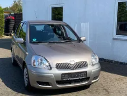 Grey metallic Gebraucht 2005 Toyota Yaris Sol Kleinwagen | 3.990 € (Teuer)
