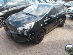 Schwarz Gebraucht 2013 Kia Rio Spirit Limousine | 5.690 € (Guter Preis)