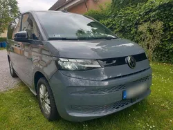 Grau Gebraucht 2022 VW T7 Van | 39.000 €